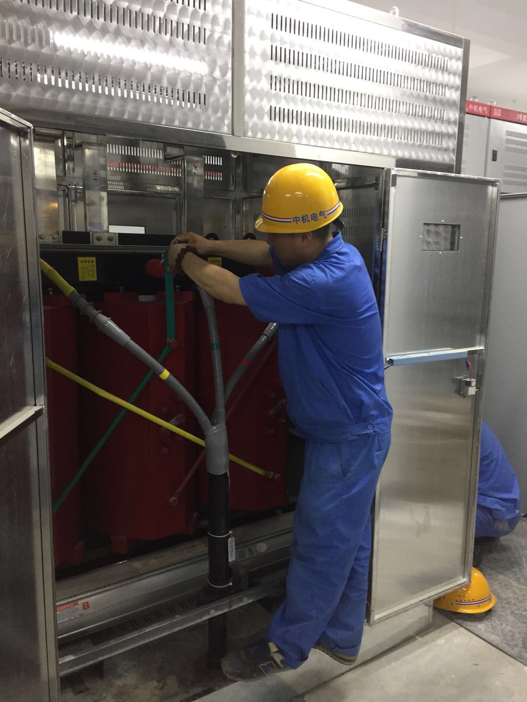 長安大學(xué)科技園設(shè)備安裝現(xiàn)場