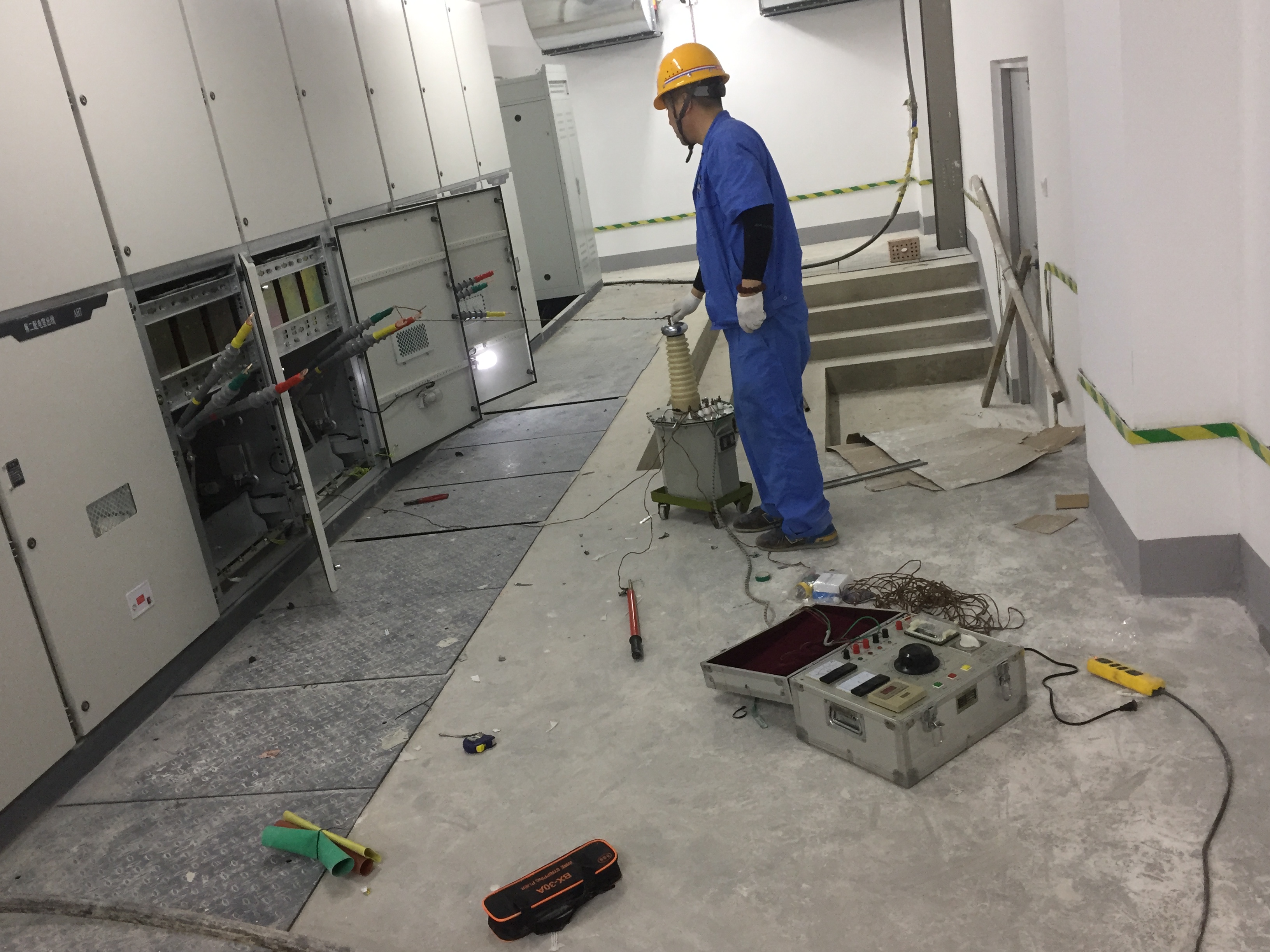 長安大學(xué)科技園設(shè)備安裝現(xiàn)場